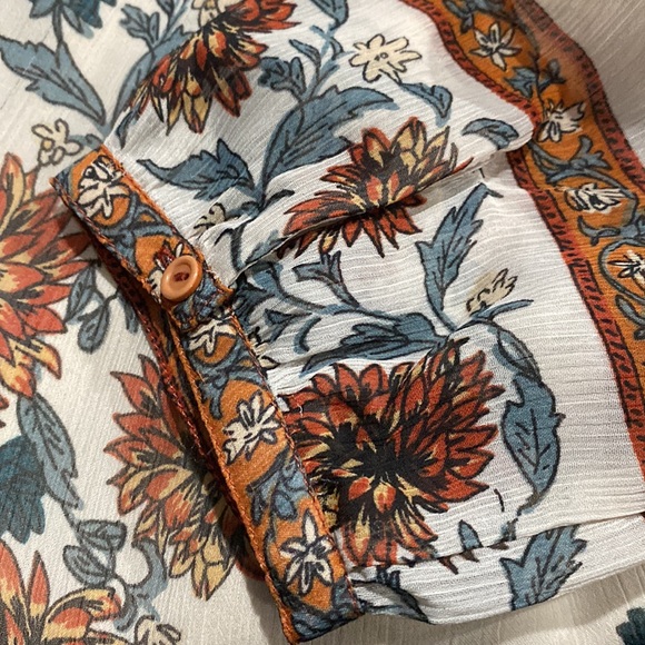 Ricki’s | Woman’s 3/4 Sleeve Flower Print Blouse - Size XS - Picture 4 of 6